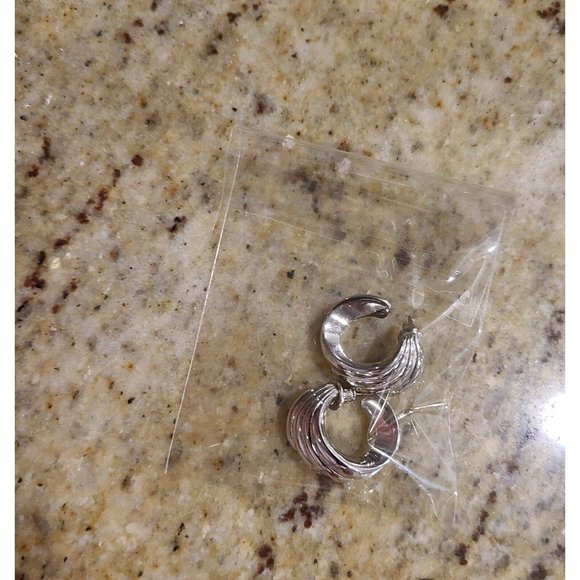 Vintage Monet Half Hoop Earrings- Fan/shell Wave Shape Stud Silver Tone Smooth - Picture 7 of 7